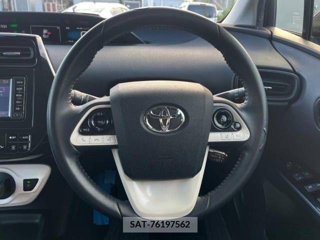 Toyota PRIUS 2016-11 322288-11