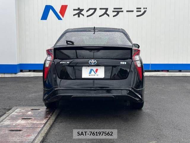 Toyota PRIUS 2016-11 322288-15
