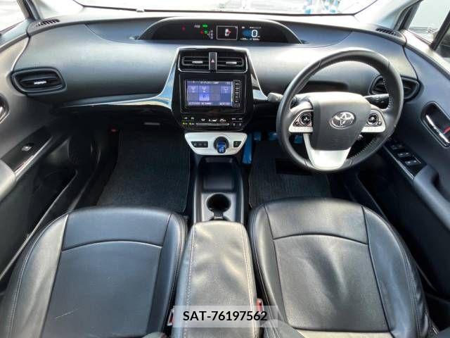Toyota PRIUS 2016-11 322288-1
