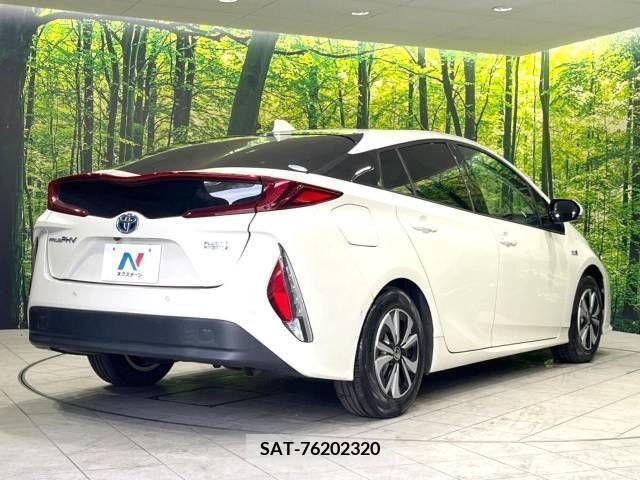Toyota PRIUS PHV 2017-05 282553-17