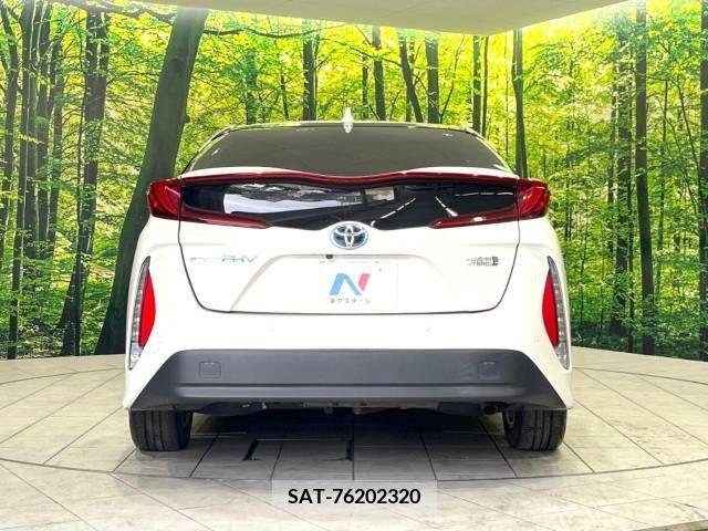 Toyota PRIUS PHV 2017-05 282553-15