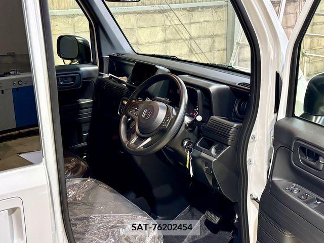 Honda N-VAN 2024-05 307992-16