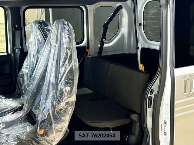 Honda N-VAN 2024-05 307992-6
