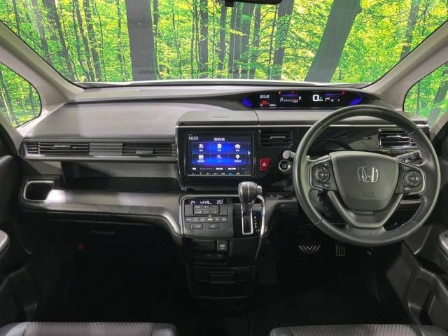 Honda e 2019-10 195174-1