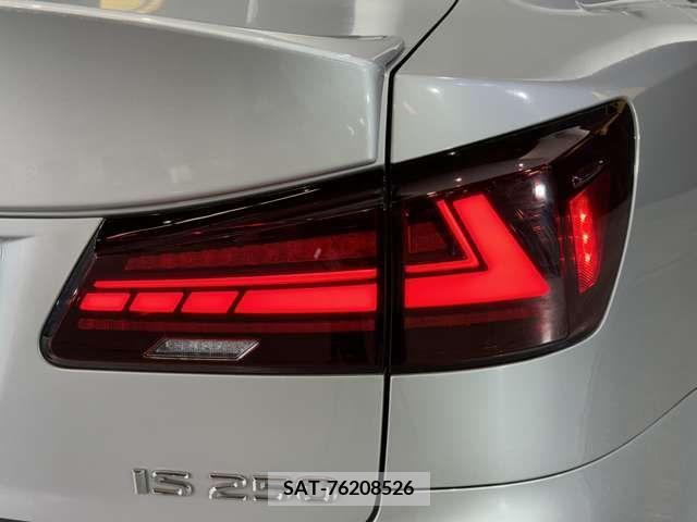 Lexus IS 2006-09 275398-15