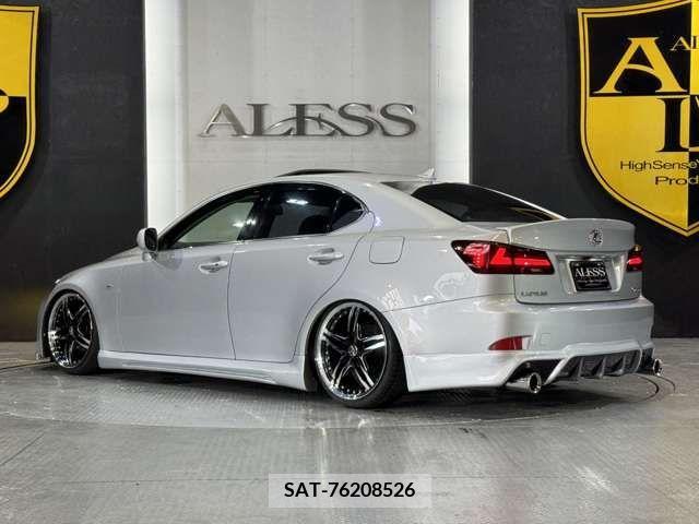 Lexus IS 2006-09 275398-9