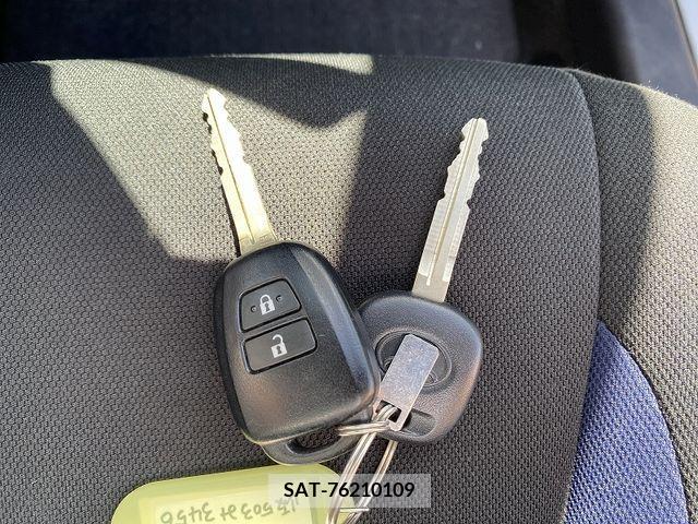 Toyota AQUA 2019-08 395684-20