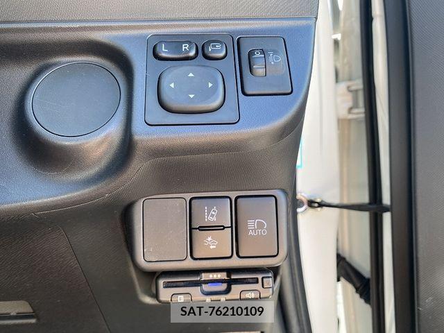 Toyota AQUA 2019-08 395684-19
