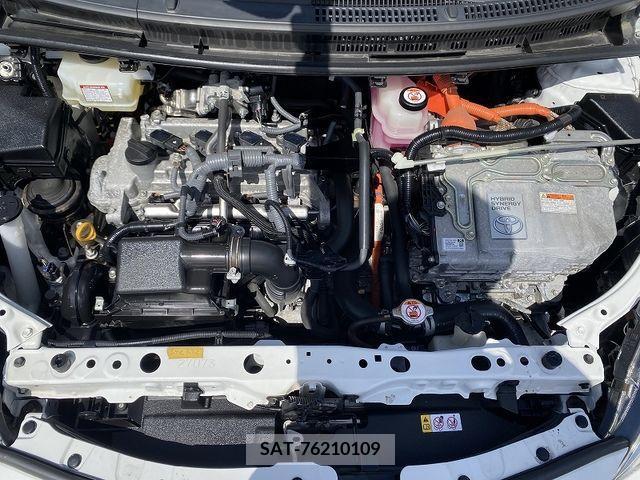 Toyota AQUA 2019-08 395684-28