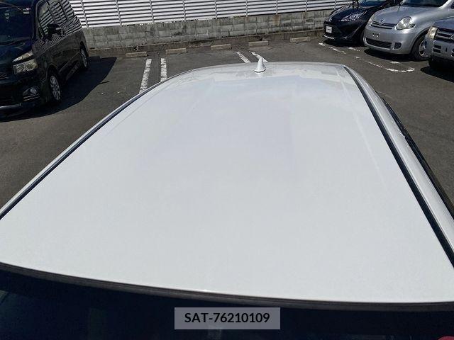 Toyota AQUA 2019-08 395684-23