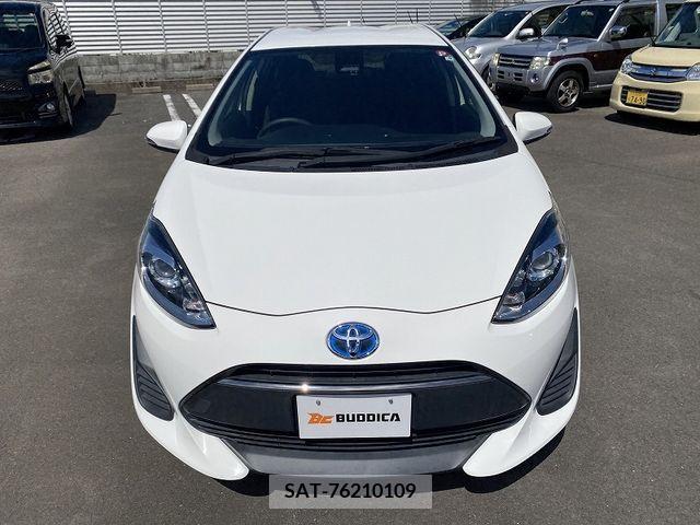 Toyota AQUA 2019-08 395684-2