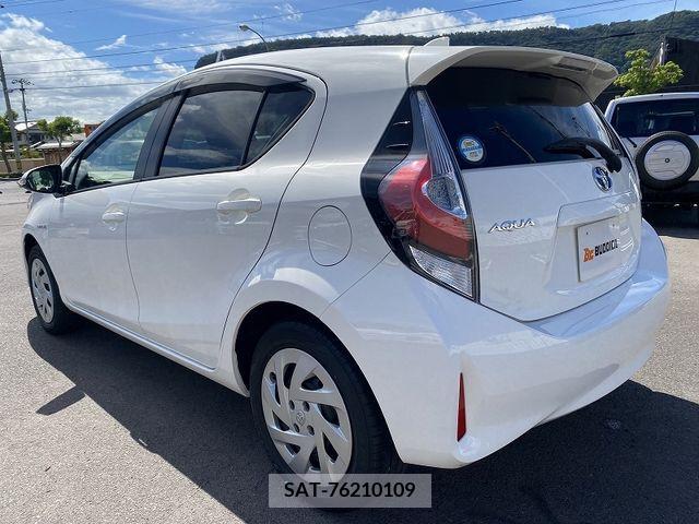 Toyota AQUA 2019-08 395684-8