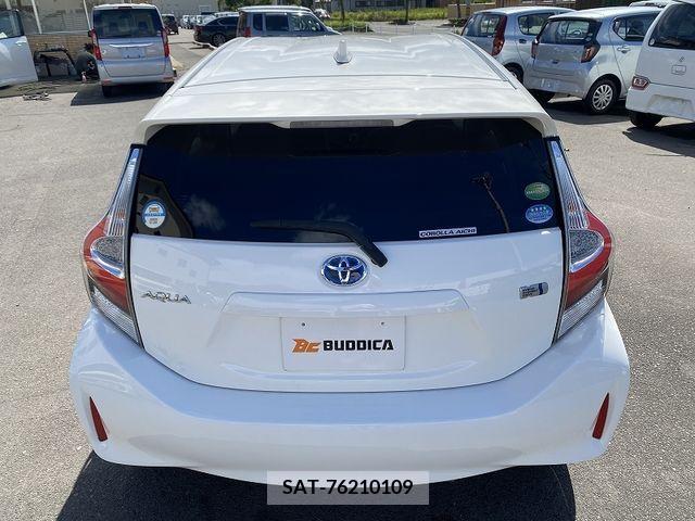 Toyota AQUA 2019-08 395684-7