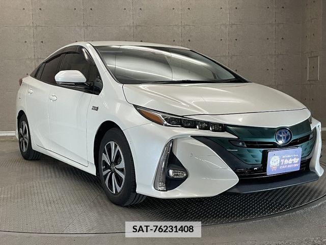Toyota PRIUS PHV 2017-05 386111-4