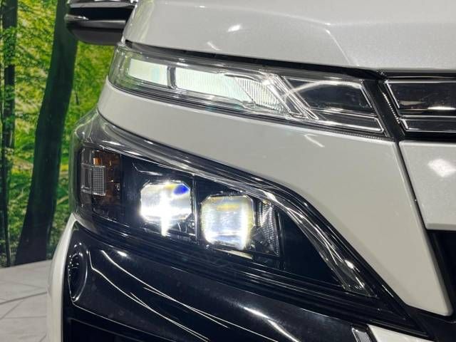 Toyota VOXY 2018-10 28295-13