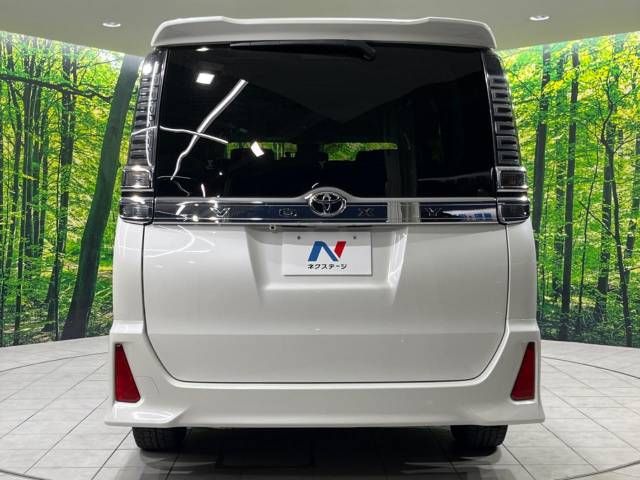 Toyota VOXY 2018-10 28295-16