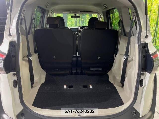 Toyota SIENTA 2016-03 368149-10