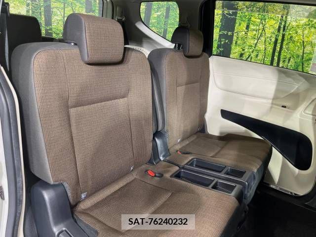 Toyota SIENTA 2016-03 368149-8