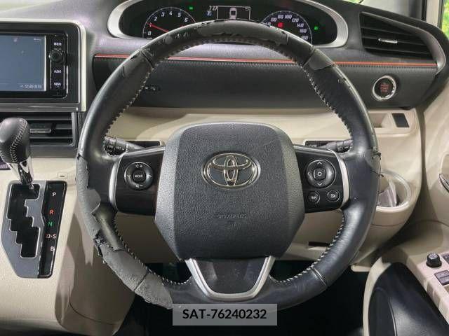 Toyota SIENTA 2016-03 368149-11