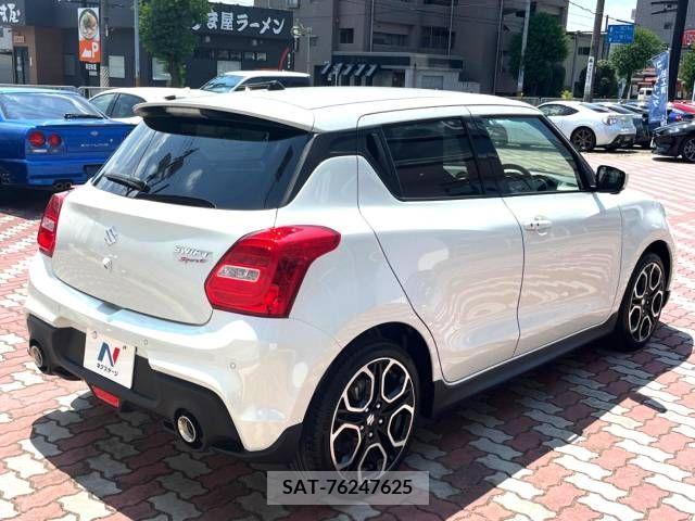 Suzuki SWIFT 2022-01 368994-17