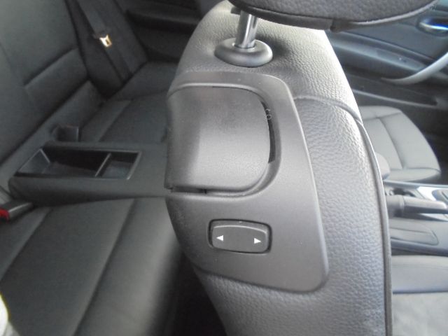 Bmw 1 SERIES 2010-08 893-12