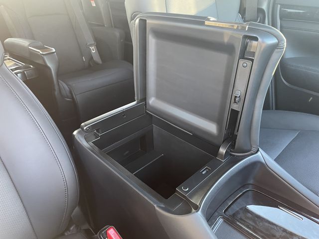 Toyota ALPHARD 2023-01 18411-18
