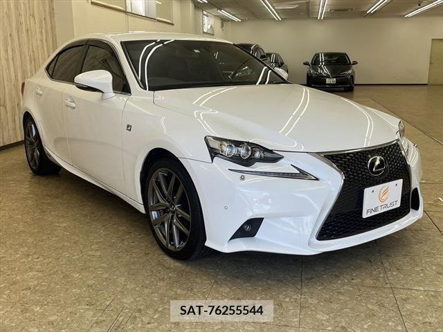 Lexus IS 2014-03 334329-16