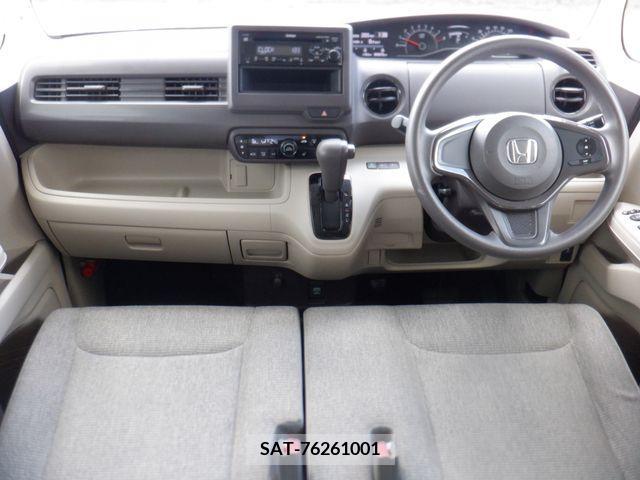 Honda N BOX 2019-04 364664-1