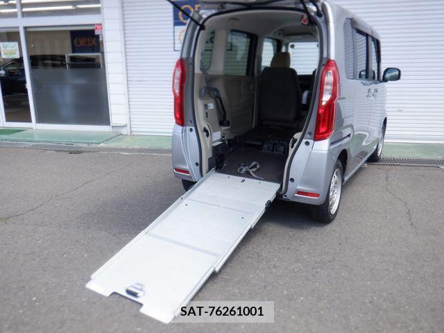 Honda N BOX 2019-04 364664-3