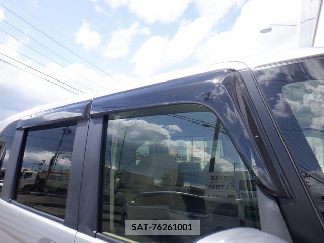 Honda N BOX 2019-04 364664-17
