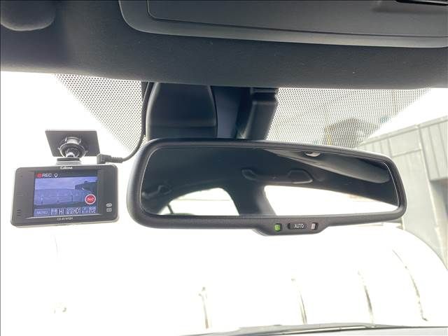 Lexus IS 2011-08 14441-14