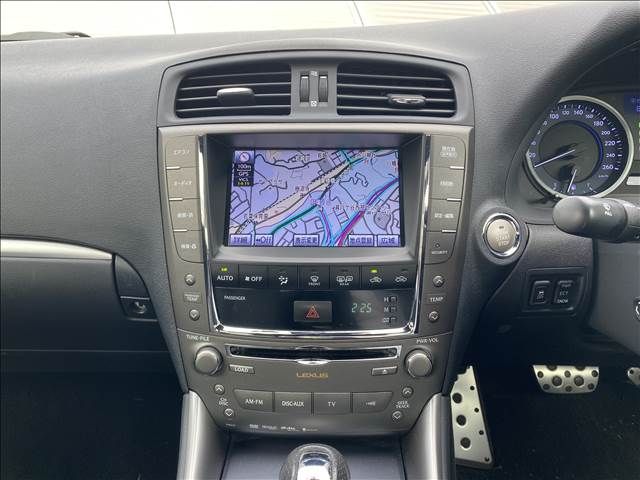 Lexus IS 2011-08 14441-12