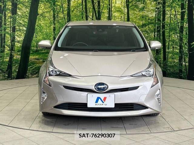 Toyota PRIUS 2016-05 282185-14