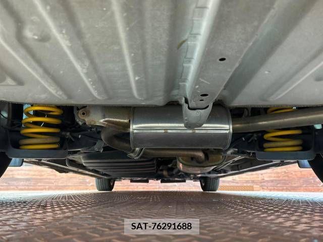 Toyota VOXY 2015-04 321438-19