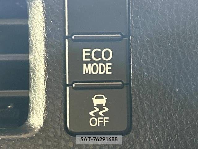 Toyota VOXY 2015-04 321438-6