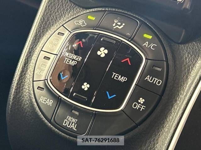 Toyota VOXY 2015-04 321438-4
