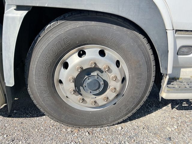Nissan QUON 2014-04 670-11