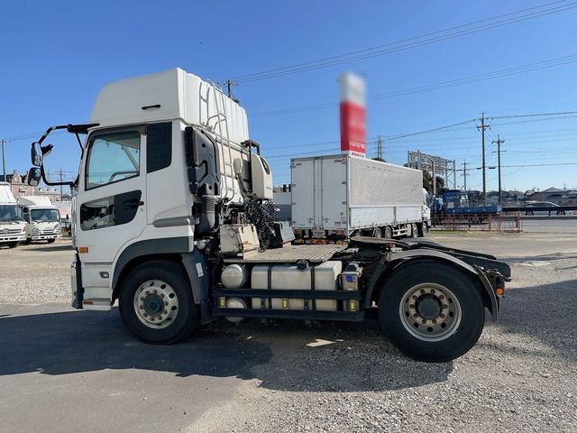 Nissan QUON 2014-04 670-6