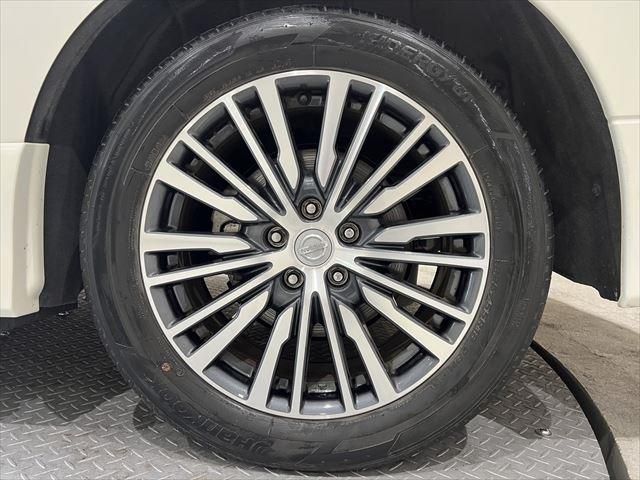 Nissan ELGRAND 2014-10 24514-15