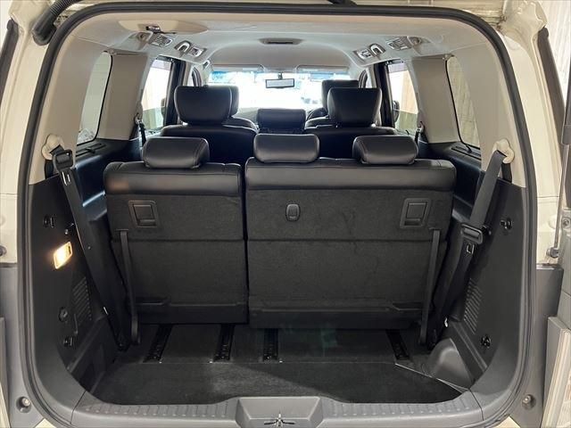Nissan ELGRAND 2014-10 24514-25