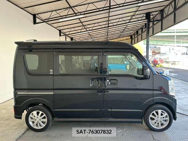 Suzuki EVERY WAGON 2017-06 268971-2