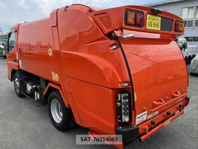 Mitsubishi CANTER 2016-12 332342-3