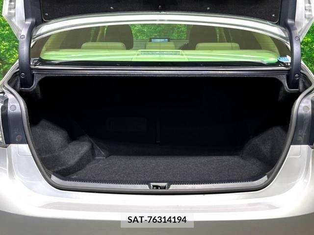 Lexus HS 2012-05 362780-11