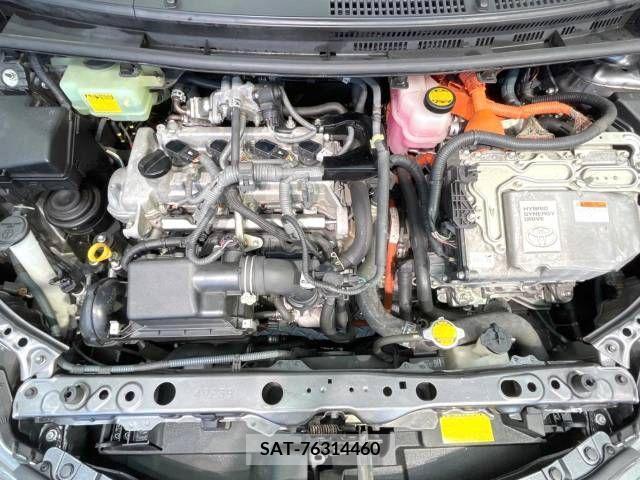 Toyota AQUA 2012-06 254397-18