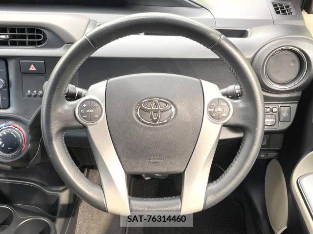 Toyota AQUA 2012-06 254397-11