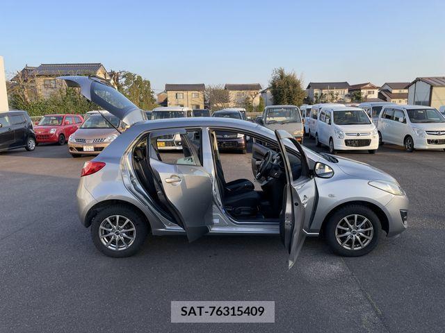 Mazda DEMIO 2013-02 231791-9