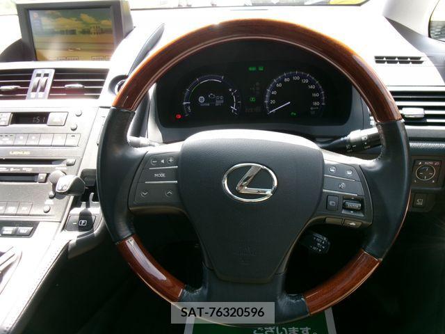 Lexus HS 2010-07 276021-1