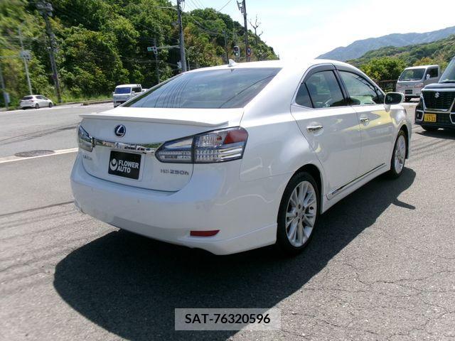 Lexus HS 2010-07 276021-2