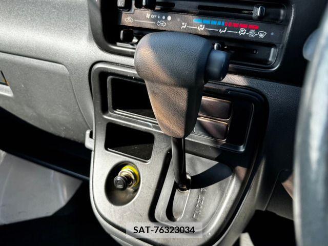 Daihatsu HIJET VAN 2005-03 226872-10
