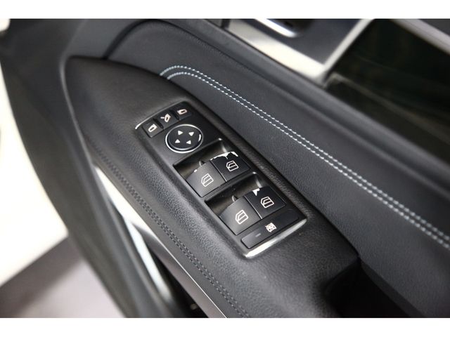 Mercedes Benz E-CLASS 2013-09 27029-29